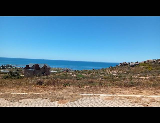 LAND FOR SALE IN DA GAMA BAY